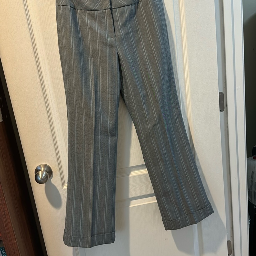 Super cute pinstriped pants